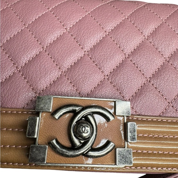 Chanel Boy Bag - Picture 5 of 15